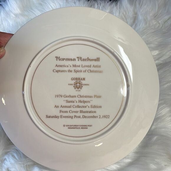 Norman Rockwell 1979 Gorham Christmas Collectors Plate “Santa’s Helper” - Picture 4 of 5